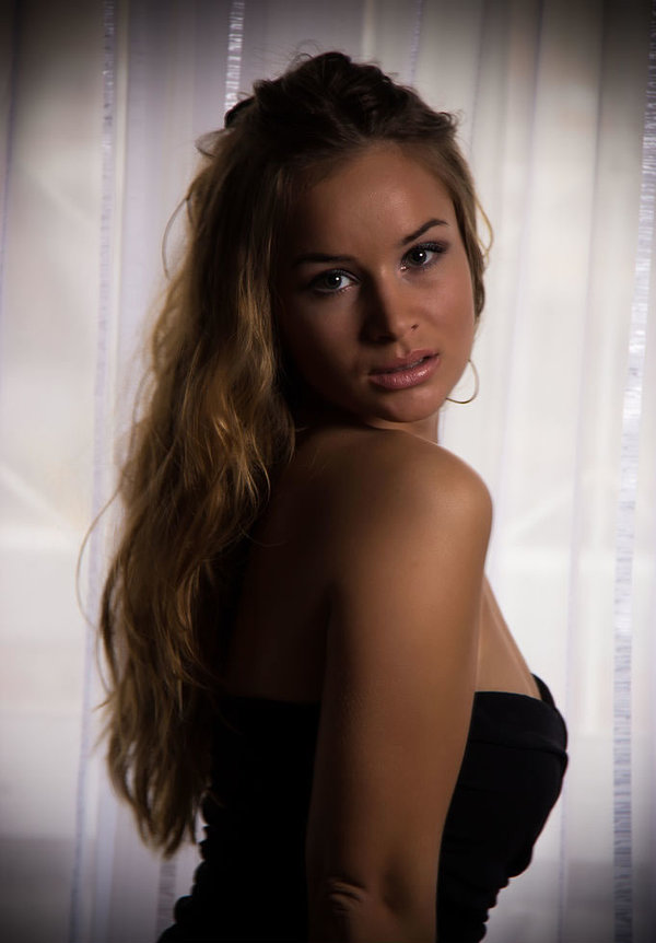 Евгения, 22 года, 4 размер груди